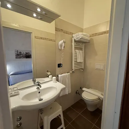 Fiorenza & Banksia Meuble מלון 2*