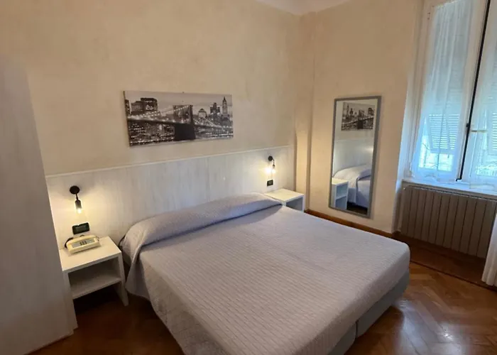 Otel Fiorenza & Banksia Meuble
