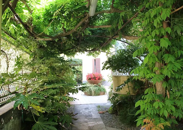 Otel Fiorenza & Banksia Meuble