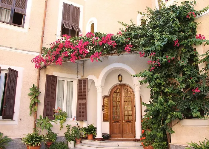 Fiorenza & Banksia Meuble Otel Alassio