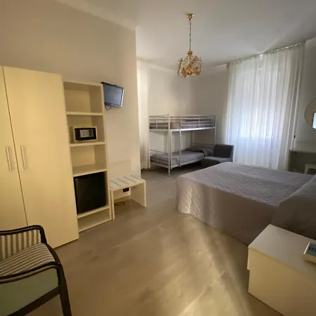 Ξενοδοχείο Fiorenza & Banksia Meuble